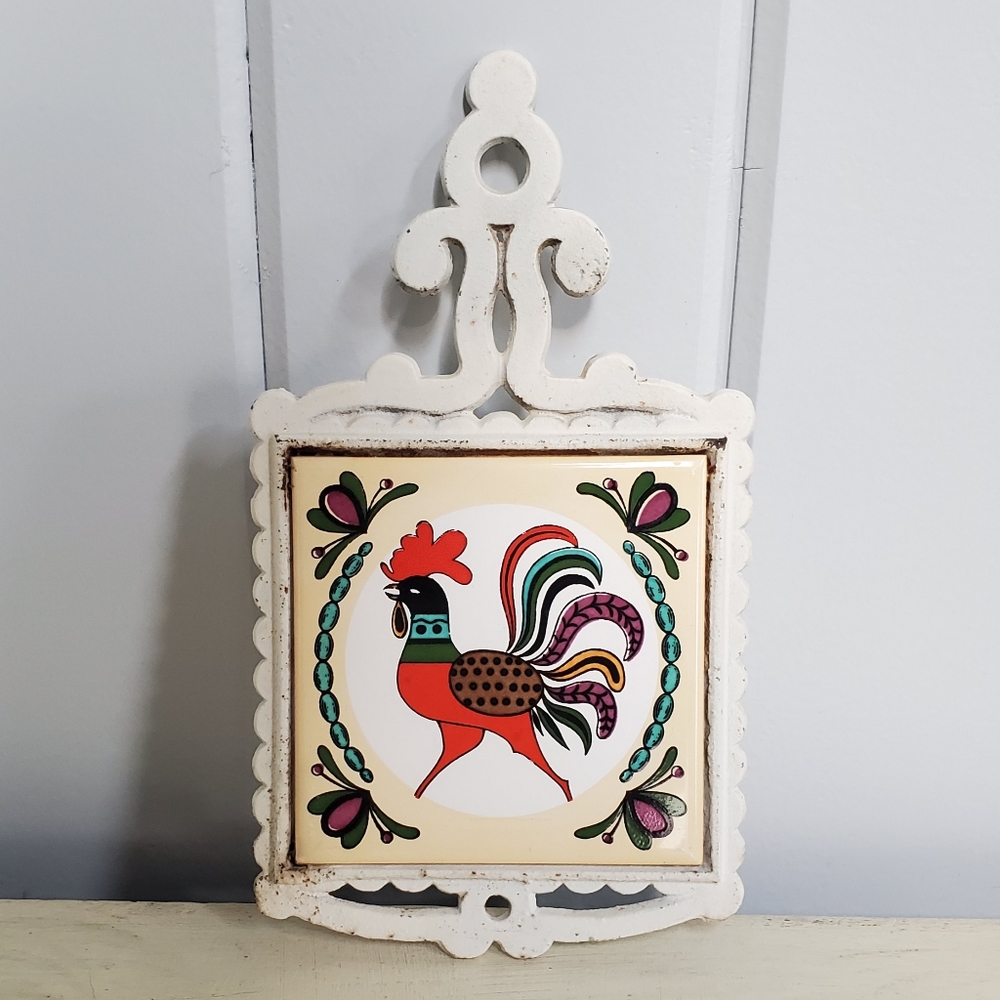 Vintage Rooster Tile Wall Hanging/Trivet Cast Iron
